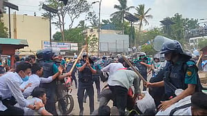 Dhaka College, City College students clash again