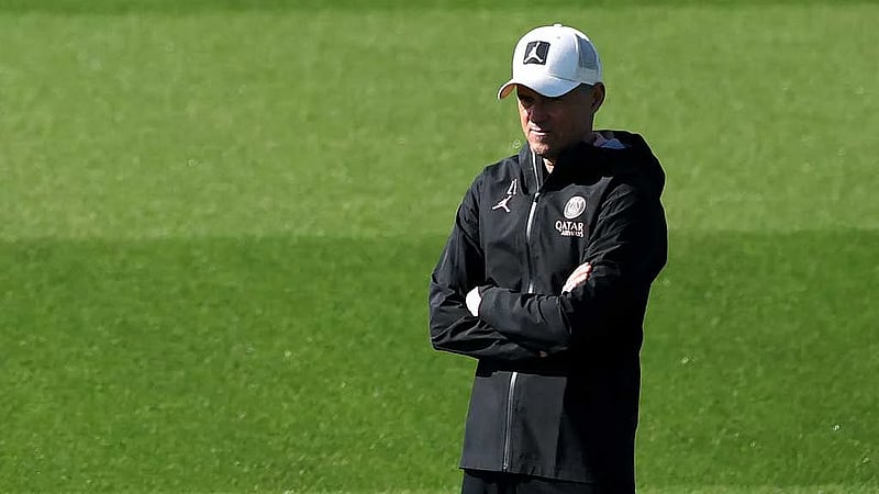 Favourites do not exist, says PSG's Luis Enrique