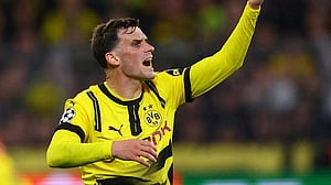 Dortmund to treat every game as a final in bid for top four, says Gross