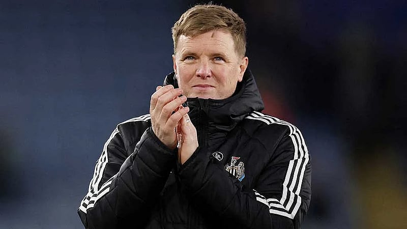 Newcastle manager Howe recovering from pneumonia