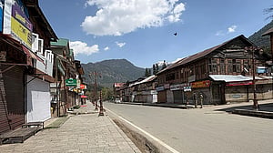Kashmir killings shatter Modi's tourism success in troubled region