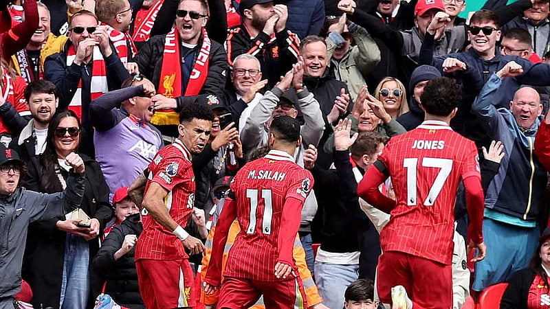 Liverpool on brink of title, Leicester and Ipswich prepare for drop