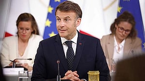 France's Macron calls for suspension of investment in US after tariffs