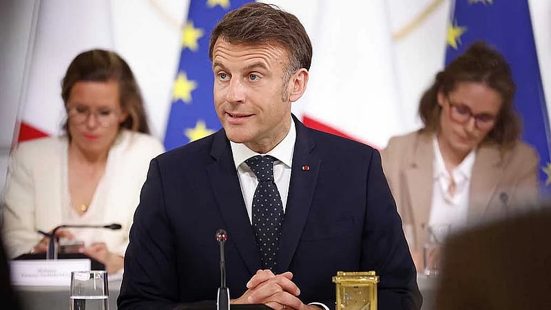 France's Macron calls for suspension of investment in US after tariffs