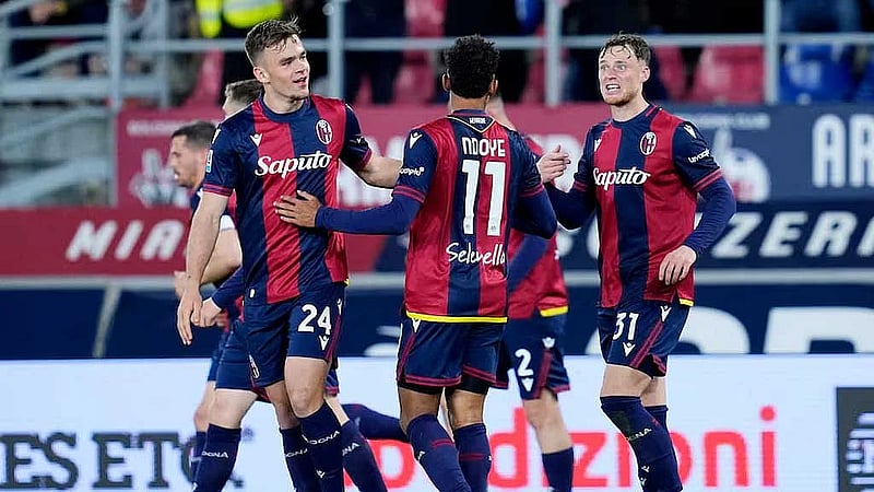 Napoli held at Bologna, waste chance to close on Inter