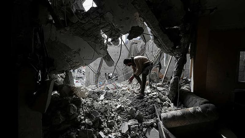 Hamas open to long Gaza truce but not to disarming, an official says