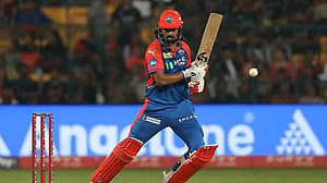 Rahul tames tricky surface to help Delhi post fourth straight win