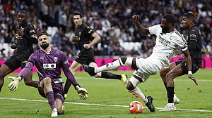 Vinicius misses another penalty as Real Madrid shocked by Valencia 2-1