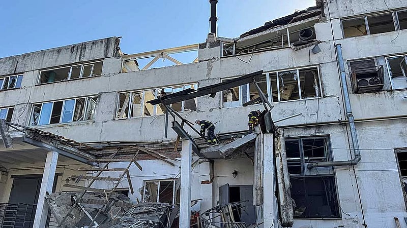 Russian troops try to advance in Ukraine's Sumy region, governor says