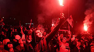 Thousands gather at pro-government rally in Serbia