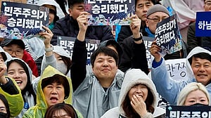 South Korea to hold snap presidential election on Jun 3