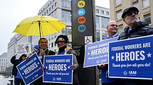 US appeals court sides with Trump, clears way to fire thousands of federal workers
