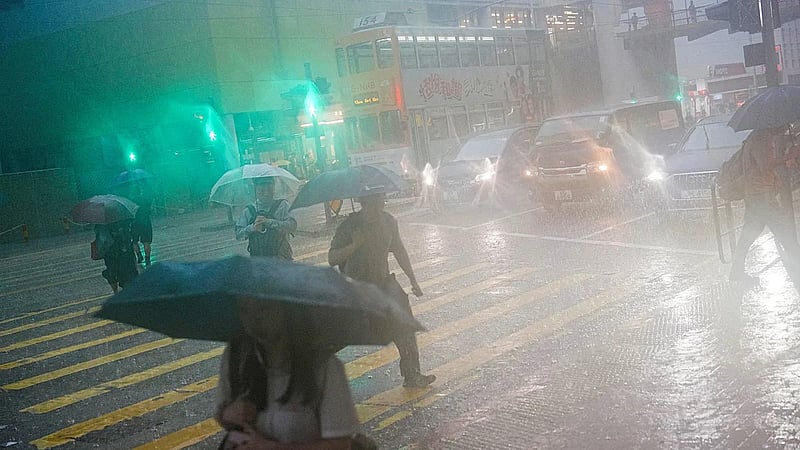 Monsoon peaks in south China, unleashing landslides, disease