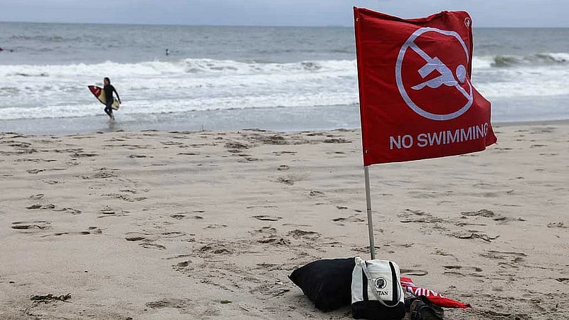 Hurricane Erin threatens North Carolina's Outer Banks with storm surge