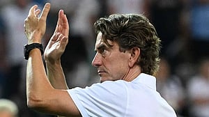 Tottenham's Frank wants organised chaos in Arsenal derby