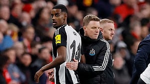 Howe keeps faith in Newcastle to sign striker in event of Isak's departure