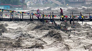 Heavy rains hit Himalayas, spread havoc in India and Pakistan