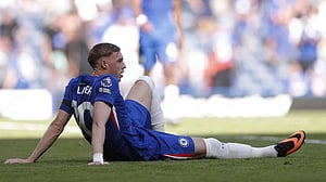 Injured Palmer to miss Fulham game as Chelsea close in on Garnacho