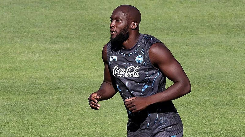 Napoli start title defence without Lukaku, Inter begin new chapter