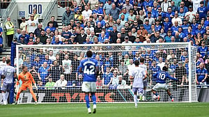 Ndiaye scores first goal in new stadium as Everton beat Brighton