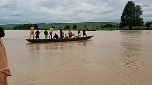 At least 25 rescued after boat capsizes in Nigeria, dozens presumed dead