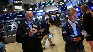 Nasdaq posts record closing high with tech gains, rate cut optimism