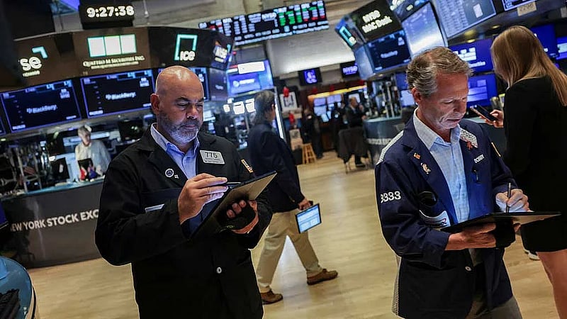 Nasdaq posts record closing high with tech gains, rate cut optimism
