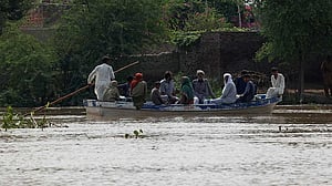 Pakistan evacuates 150,000 people as rival India warns of floods