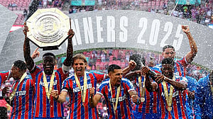 Henderson hero as Palace beat Liverpool in shootout to win Community Shield