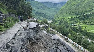 Helicopters rescue people stranded by floods on key India pilgrim route