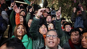 Official Bolivia presidential count shows centrist Rodrigo Paz in surprise lead