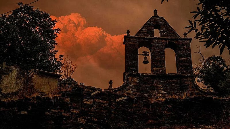 Spain's wildfires disrupt Camino de Santiago route, spread to mountains