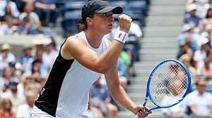 Swiatek survives scare as Sinner and Osaka cruise at US Open
