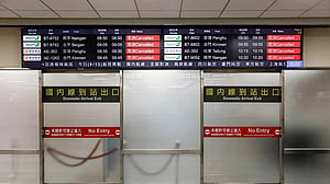 Southern Taiwan shuts down ahead of arrival of Typhoon Podul