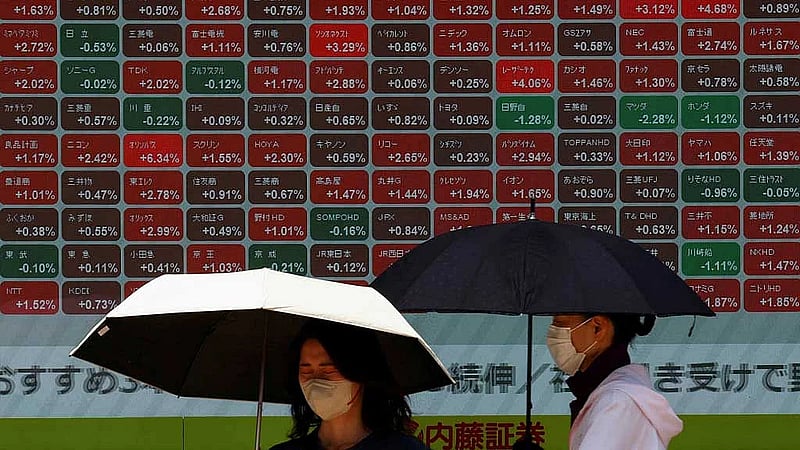 Asian shares fall as US unleashes fresh tariffs, jobs data up next