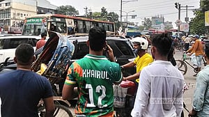 Traffic chokes Dhaka as multiple rallies block Shahbagh