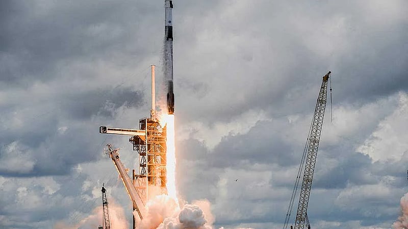 Trump orders easing of commercial spaceflight rules, in boon to Musk's SpaceX