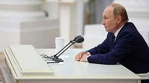 Putin praises 'sincere' US as Ukraine braces for Trump-Putin summit