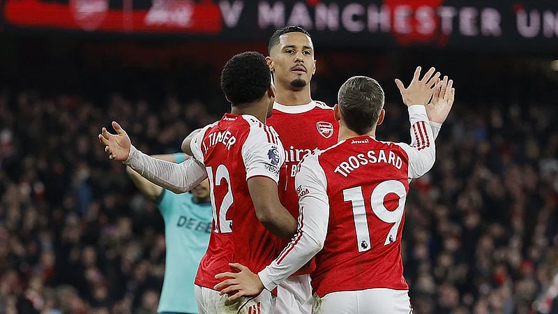 Arsenal need two own goals to scrape win against rock-bottom Wolves