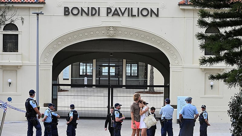 'Hero' who disarmed Bondi gunman recovering after surgery, family says