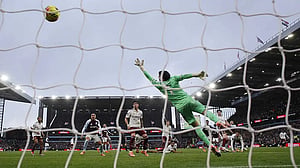 Aston Villa stun Arsenal with Buendia's last-gasp winner