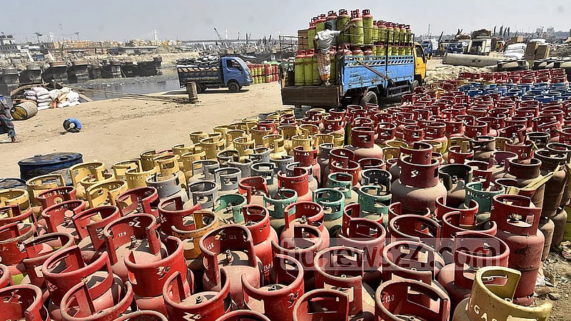Bangladesh hikes 12kg LPG cylinder price by Tk 38 for December