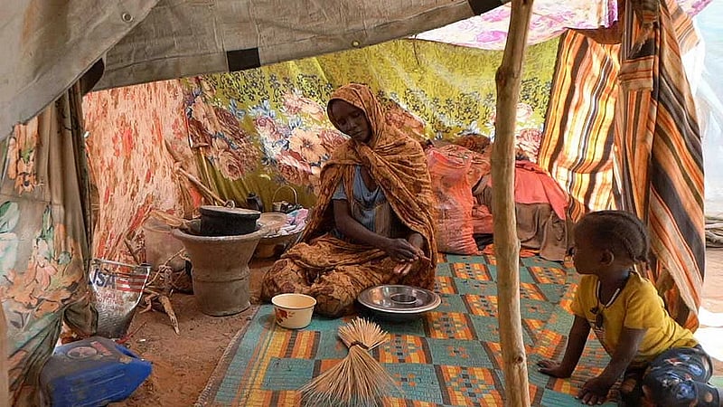 Sudanese forces holding survivors of Darfur siege for ransom, witnesses say