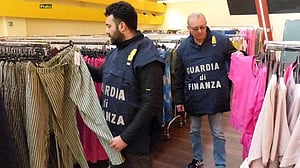 Trial of Chinese crime gangs in Italian fashion stalls amid sabotage fears