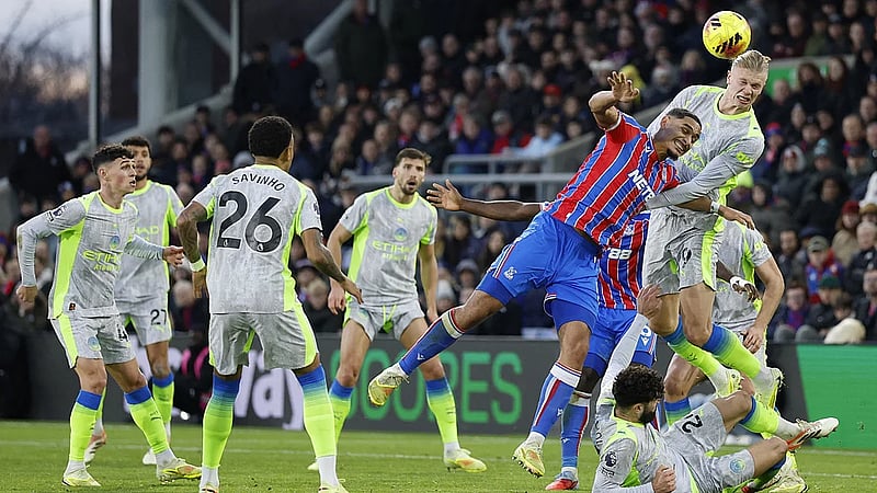 Man City keep pressure on Arsenal with 3-0 win at Palace