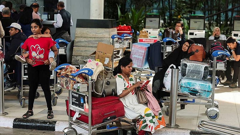 India warns IndiGo of regulatory action and takes action to cap airfare surge