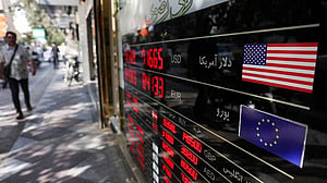 Iran's currency sinks to a new record low