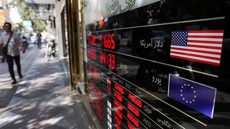 Iran's currency sinks to a new record low
