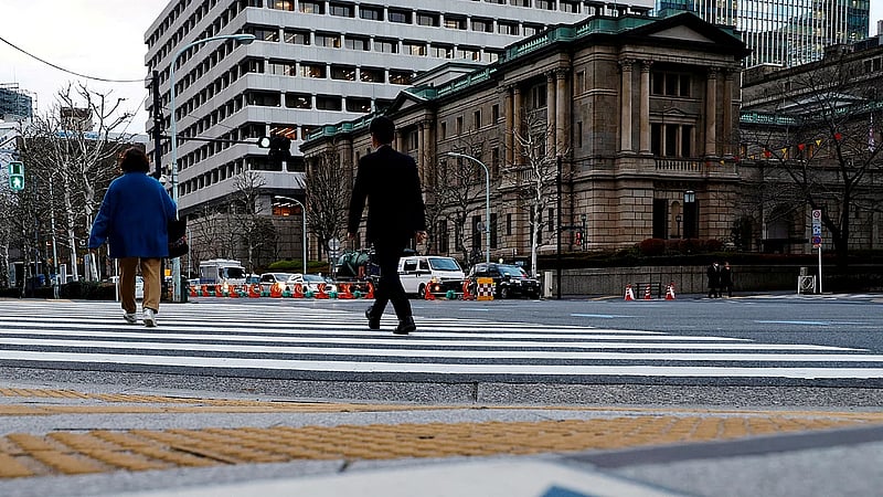Japan business mood hits 4-year high, keeps BOJ rate-hike view alive