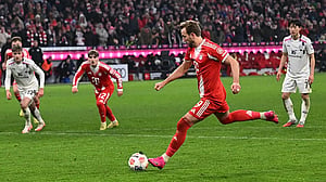 Bayern need late Kane penalty to rescue 2-2 home draw against strugglers Mainz